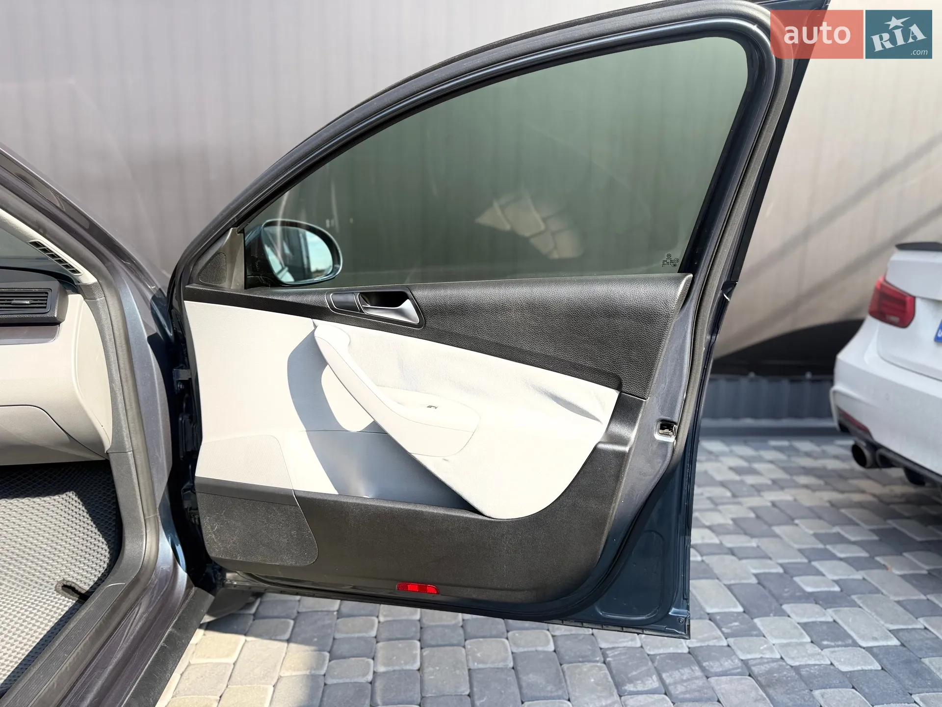 2010 Volkswagen Passat - мініатюра 28