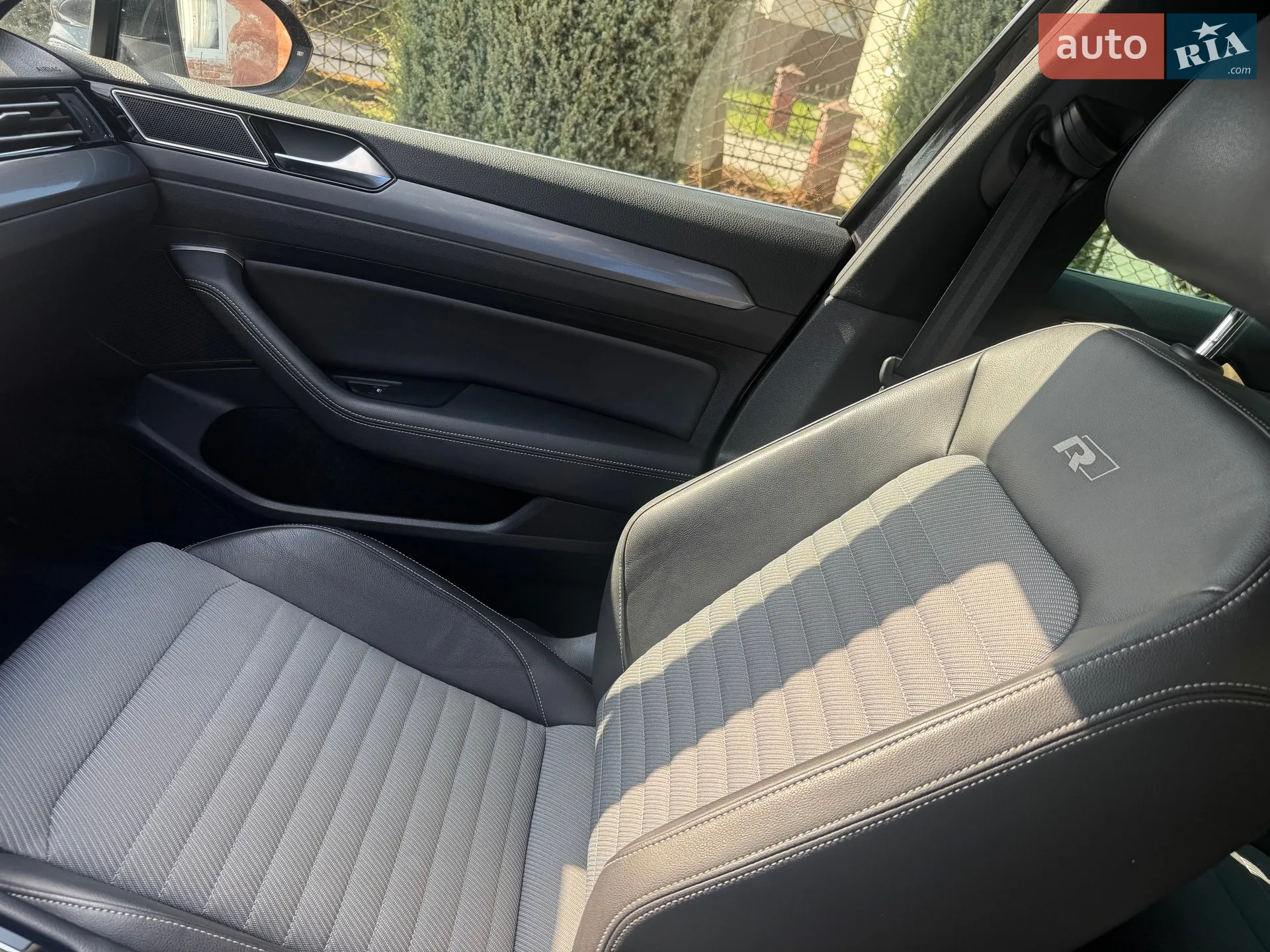 2016 Volkswagen Passat - мініатюра 21