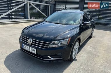 Седан Volkswagen Passat 2018 в Киеве