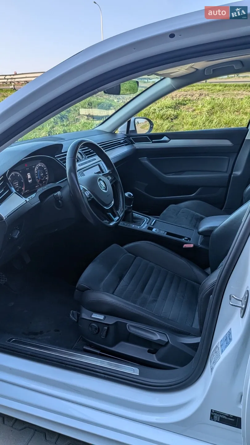2015 Volkswagen Passat - мініатюра 21