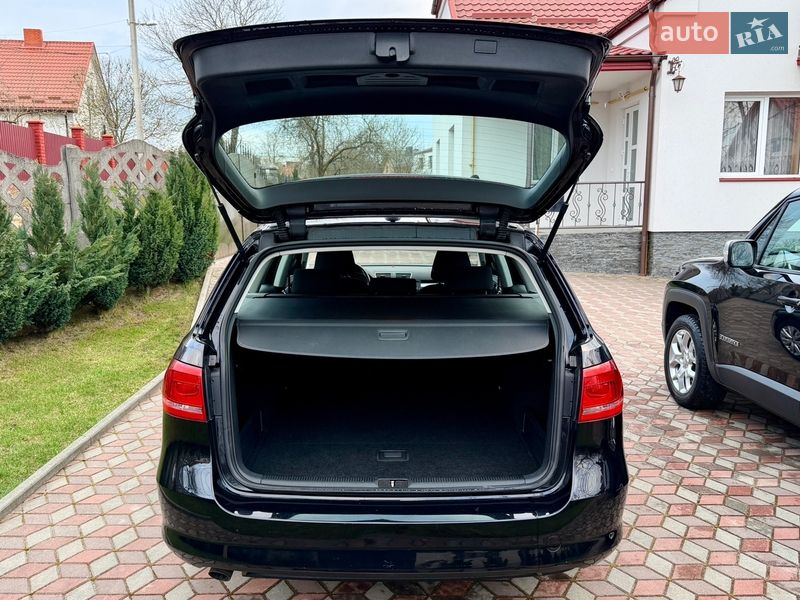 Універсал Volkswagen Passat 2011 в Львові