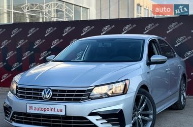 Седан Volkswagen Passat 2016 в Сумах
