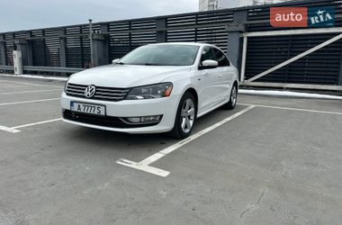 Седан Volkswagen Passat 2015 в Киеве