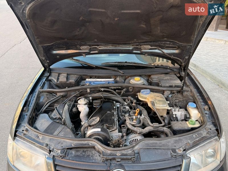 Седан Volkswagen Passat 1999 в Одессе
