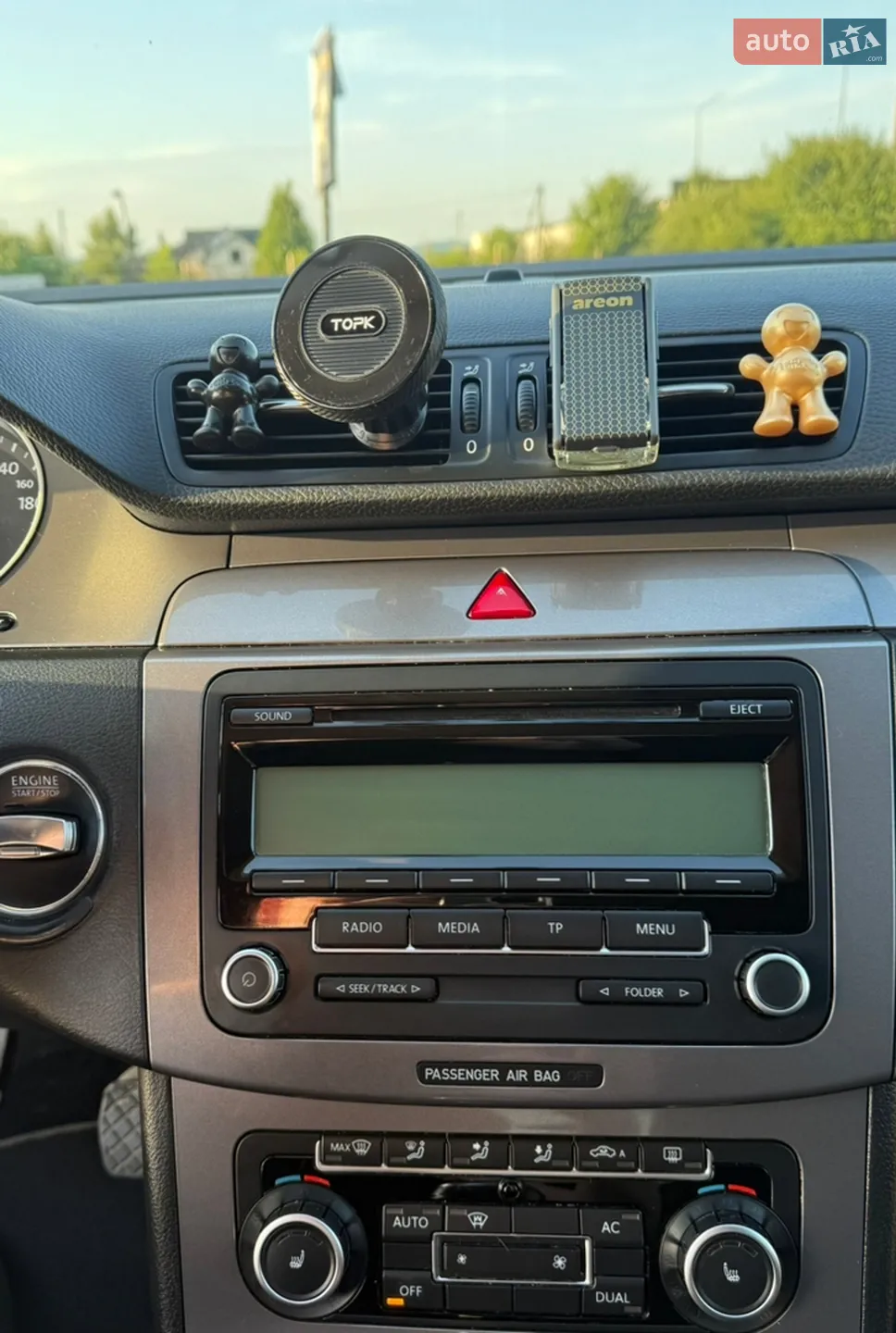 2010 Volkswagen Passat - мініатюра 32