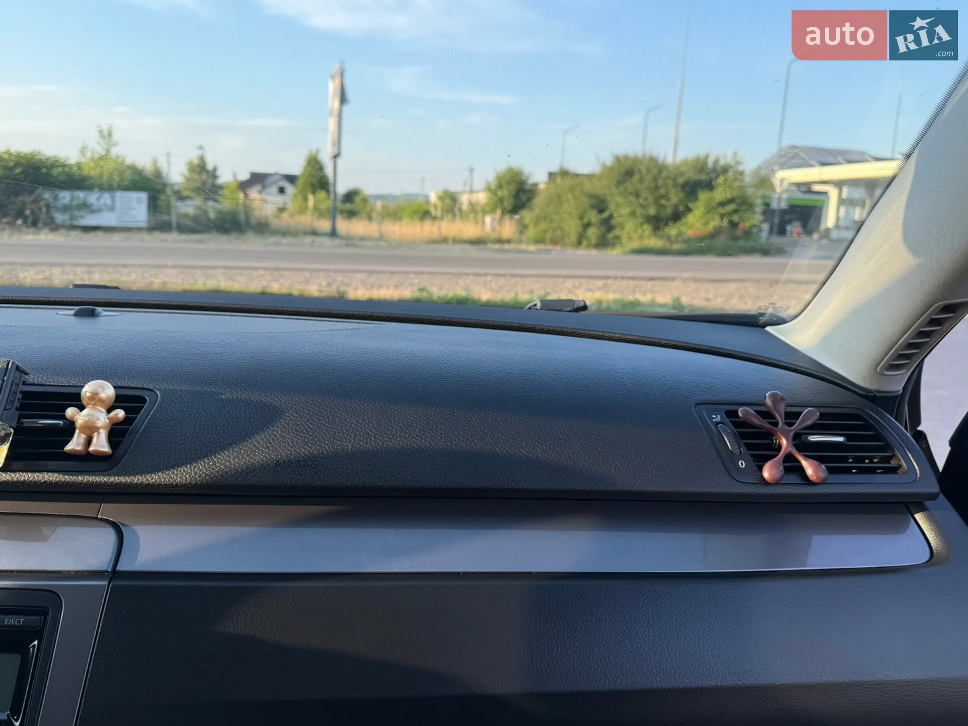 2010 Volkswagen Passat - мініатюра 40
