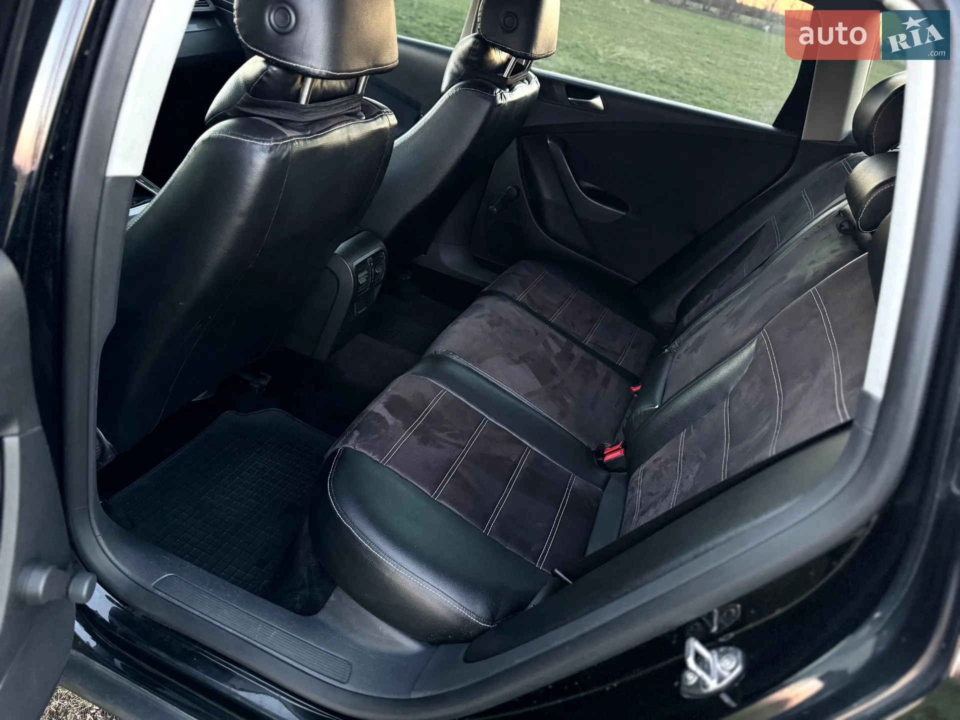 2010 Volkswagen Passat - мініатюра 13