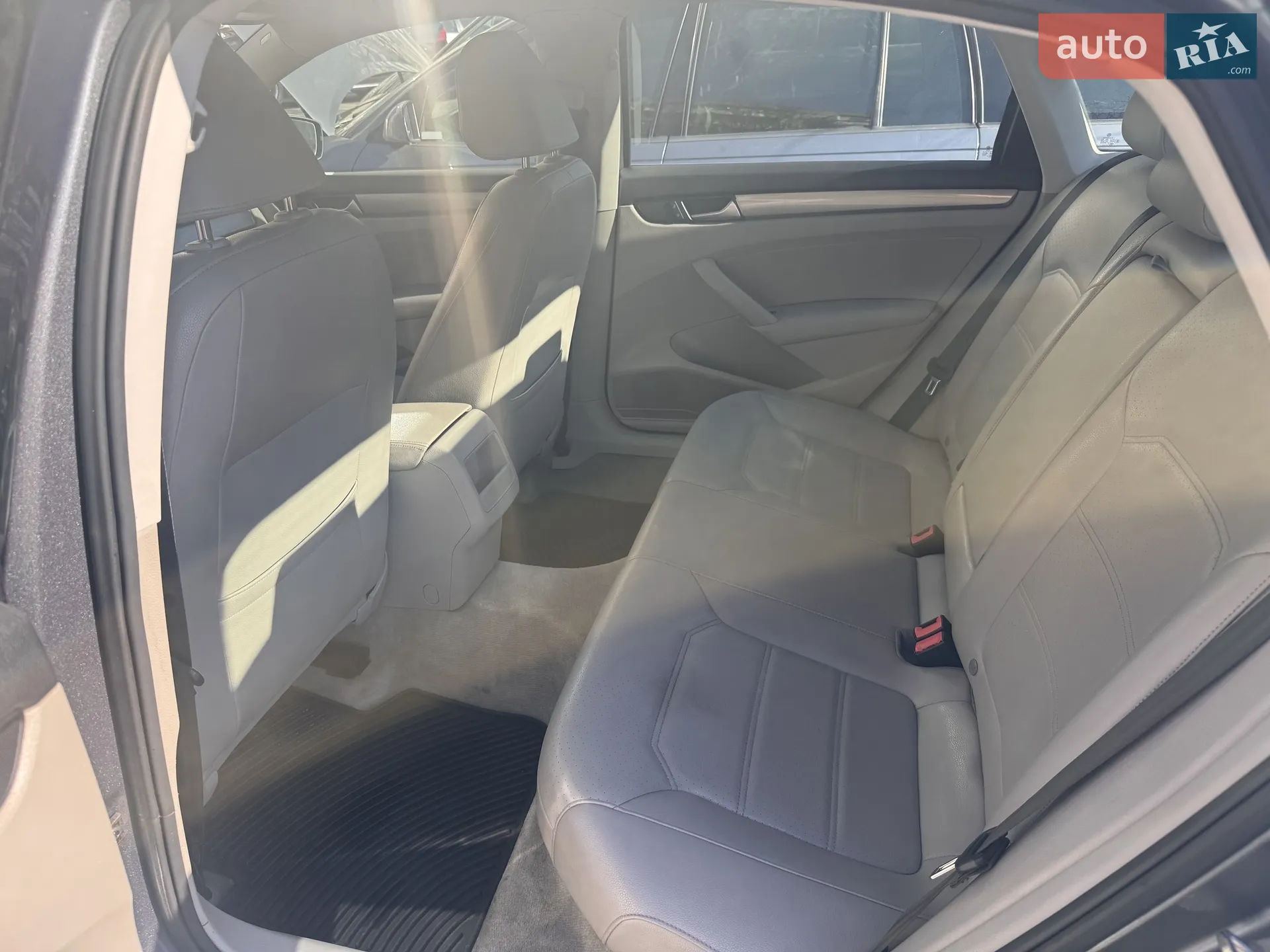 2015 Volkswagen Passat - мініатюра 6