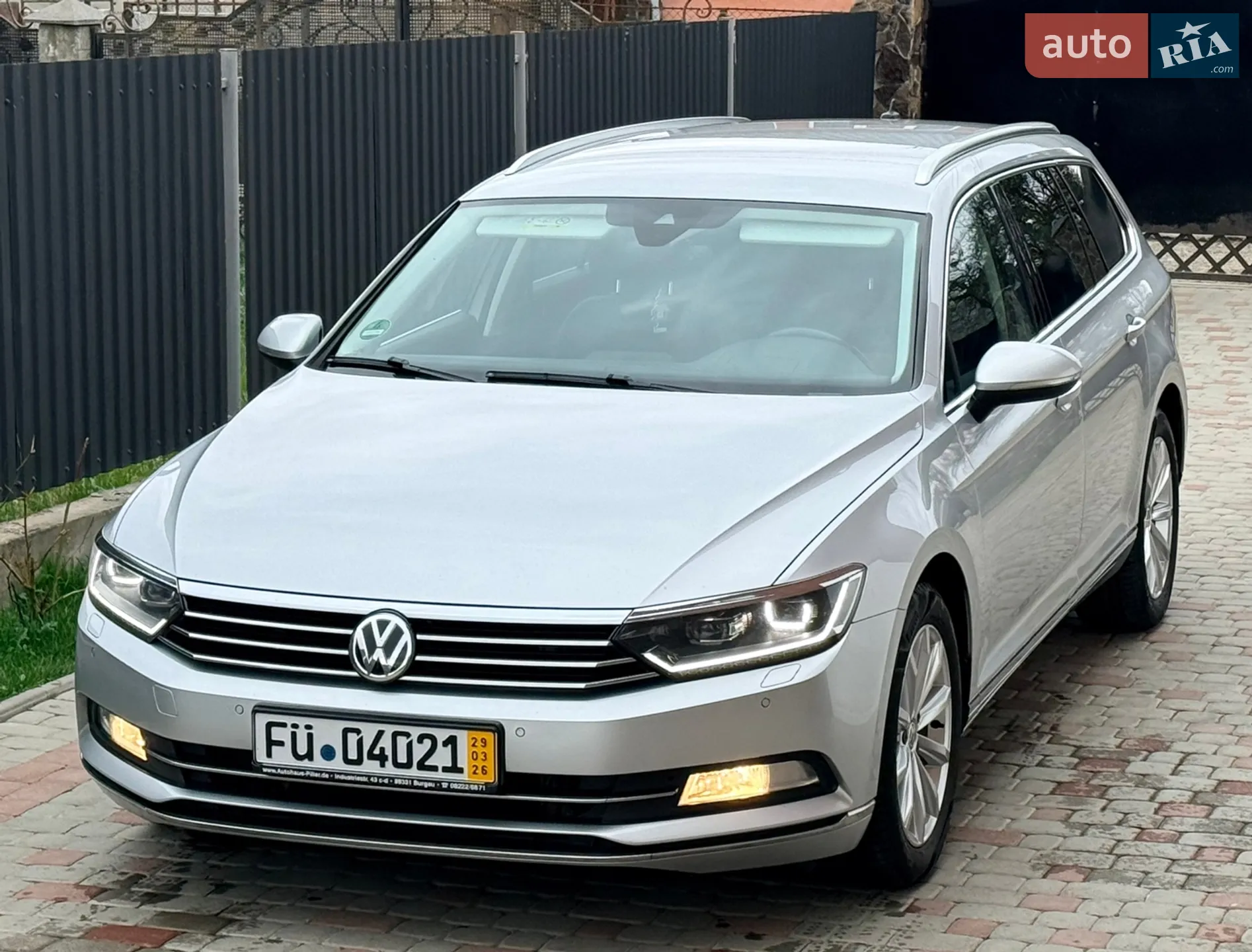 2019 Volkswagen Passat - мініатюра 2