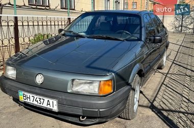 Седан Volkswagen Passat 1988 в Болграде