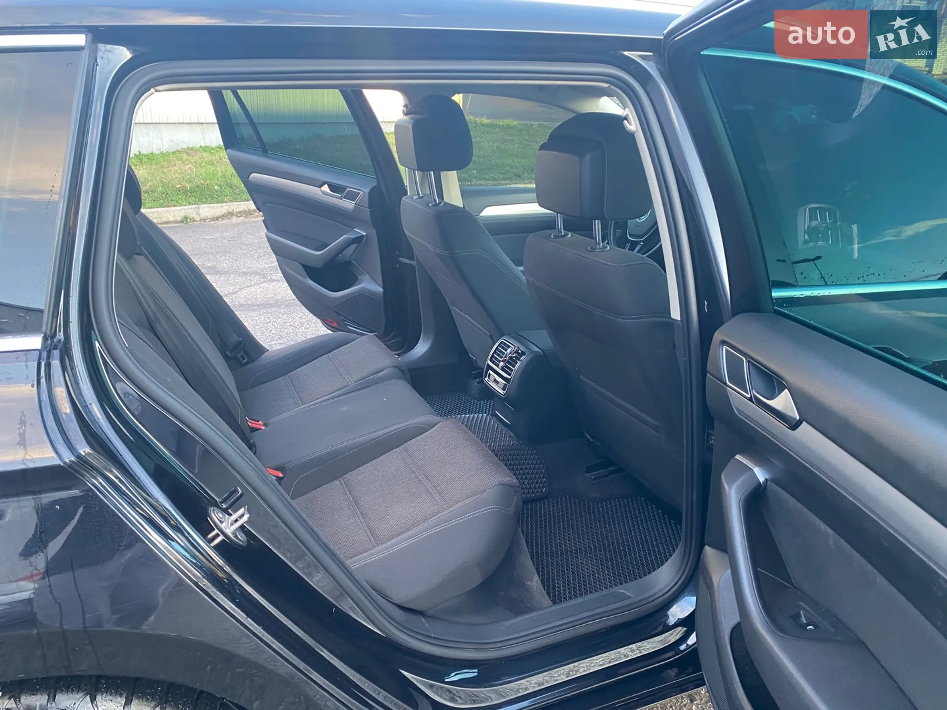 2015 Volkswagen Passat - мініатюра 30