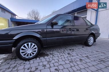 Седан Volkswagen Passat 1988 в Кременце