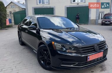 Седан Volkswagen Passat 2016 в Золочеві