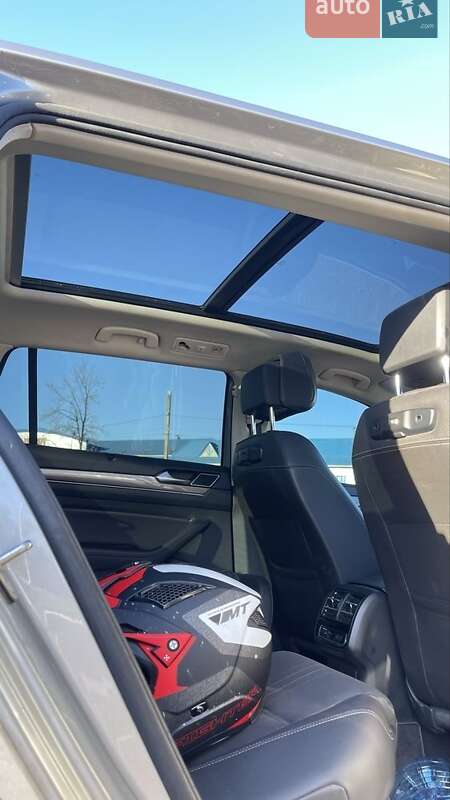 Универсал Volkswagen Passat 2016 в Житомире