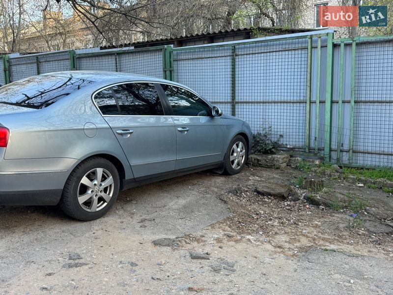 Седан Volkswagen Passat 2010 в Николаеве