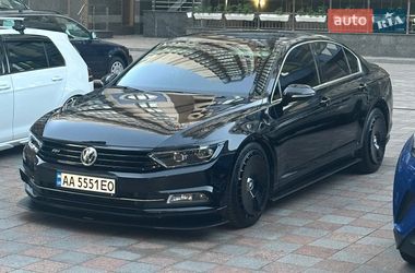 Седан Volkswagen Passat 2017 в Києві