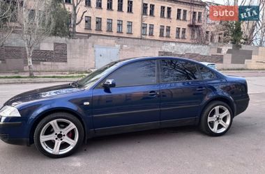 Седан Volkswagen Passat 2002 в Николаеве