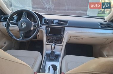 Седан Volkswagen Passat 2013 в Киеве