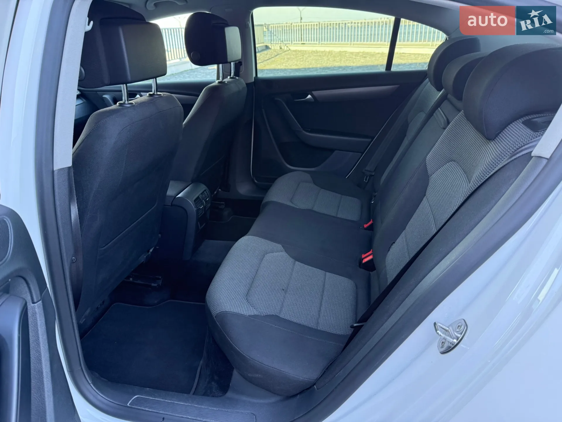 2013 Volkswagen Passat - мініатюра 17
