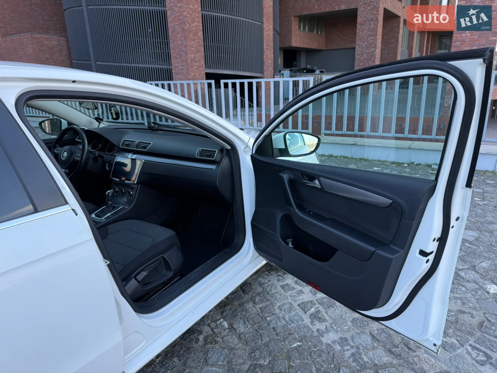 2013 Volkswagen Passat - мініатюра 24