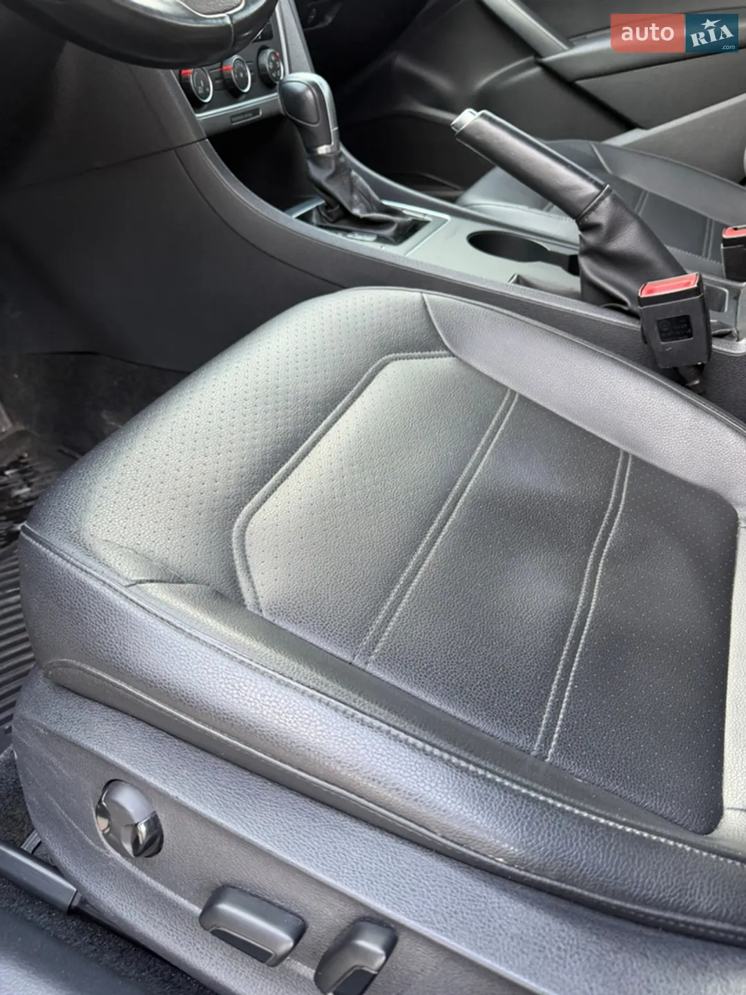 2015 Volkswagen Passat - мініатюра 9
