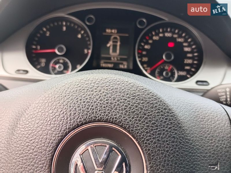 Универсал Volkswagen Passat 2011 в Черкассах