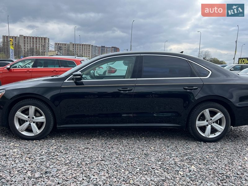 Седан Volkswagen Passat 2015 в Львове