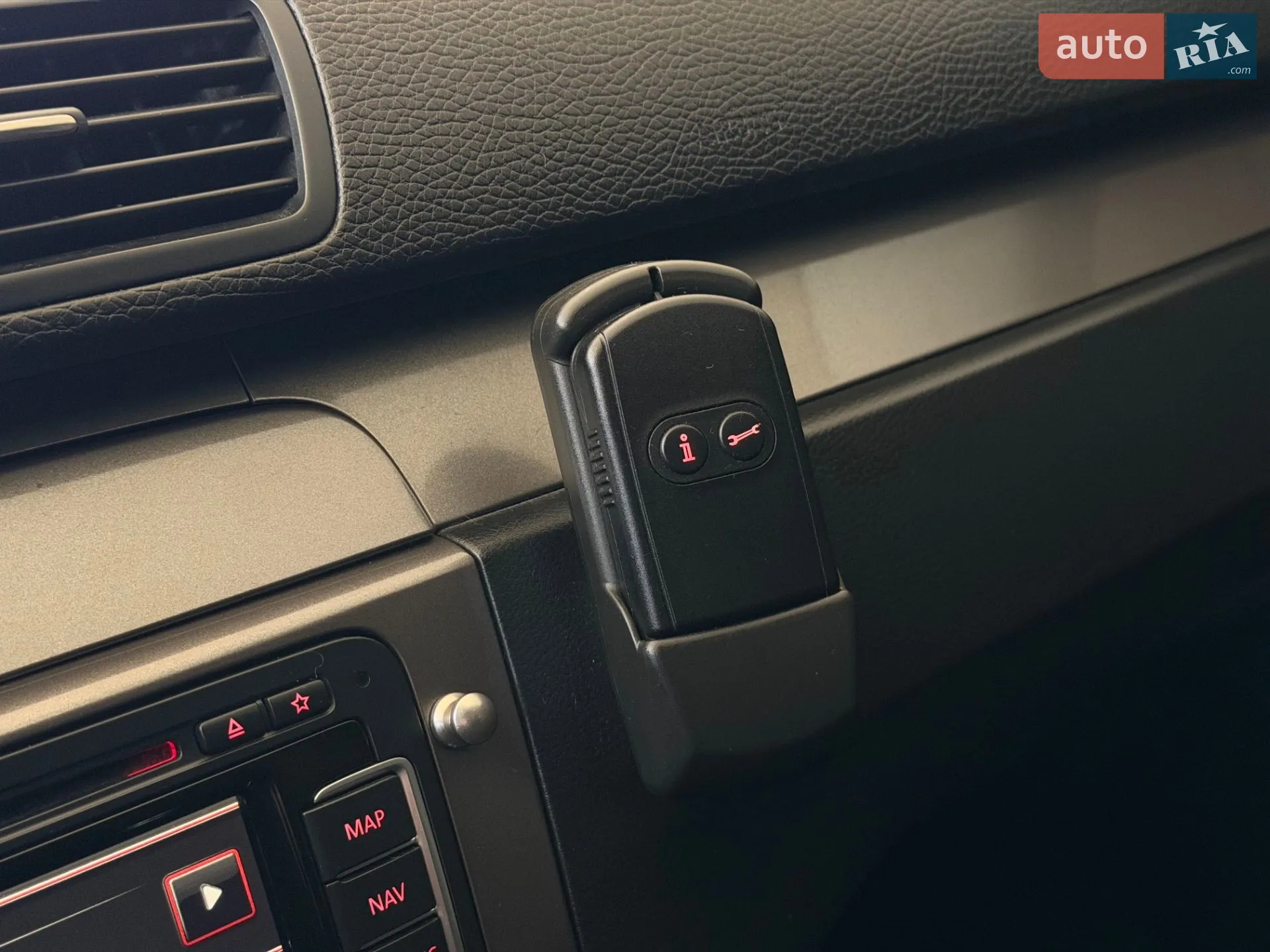2010 Volkswagen Passat - мініатюра 22