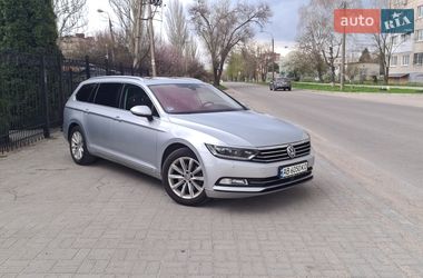 Універсал Volkswagen Passat 2019 в Запоріжжі