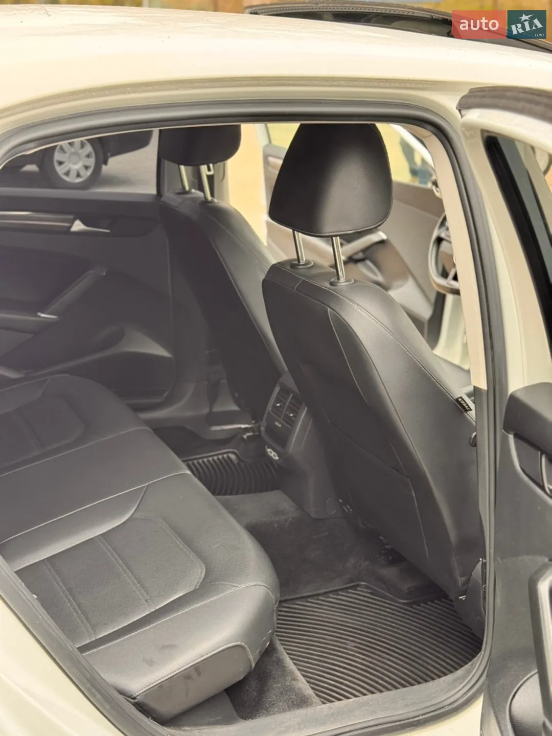 2019 Volkswagen Passat - мініатюра 15