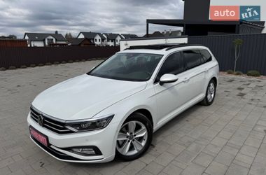 Универсал Volkswagen Passat 2022 в Вараше