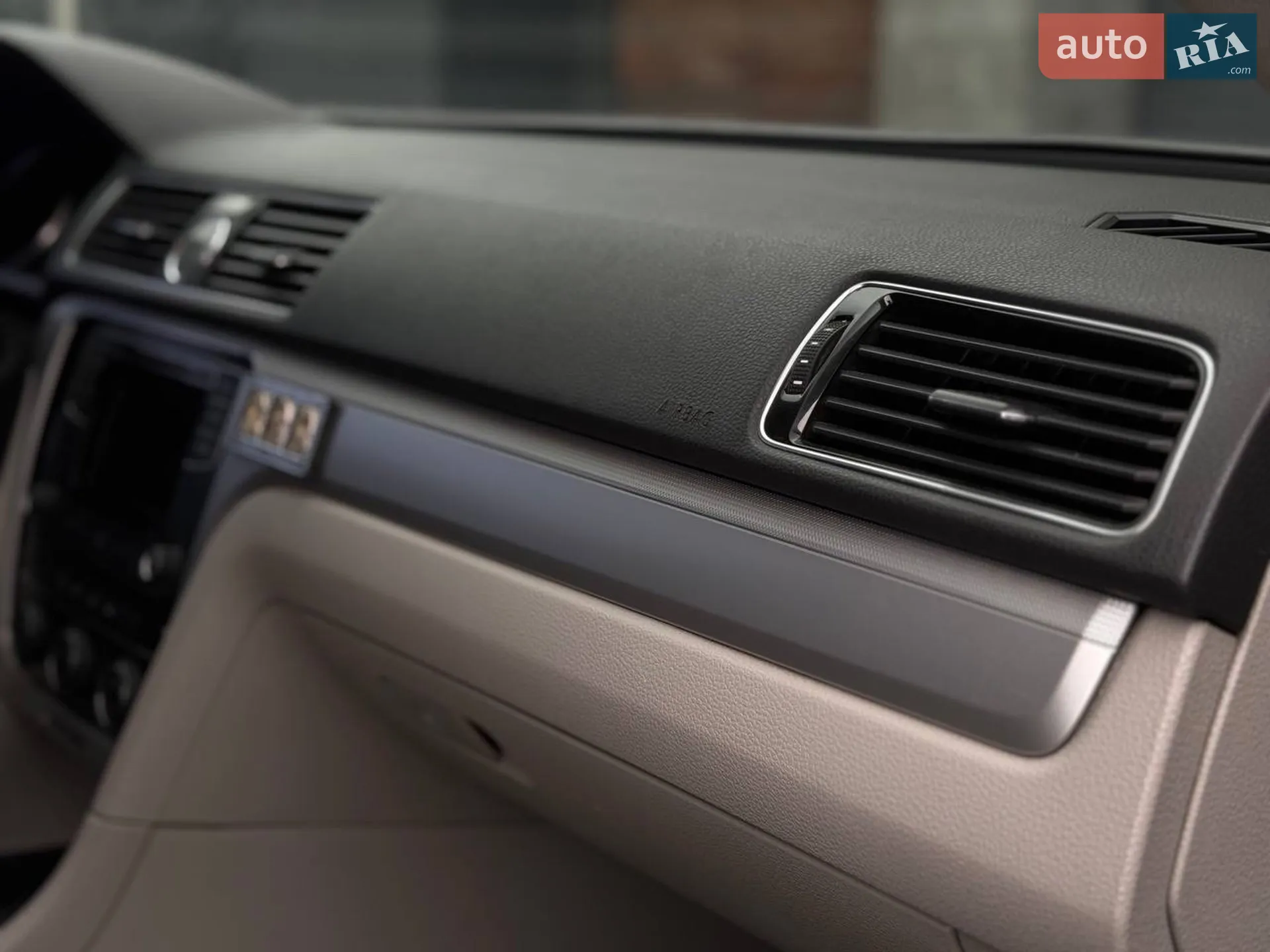 2016 Volkswagen Passat - мініатюра 16