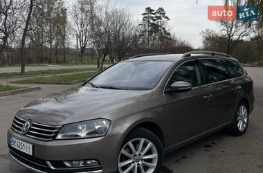 Універсал Volkswagen Passat 2011 в Рівному