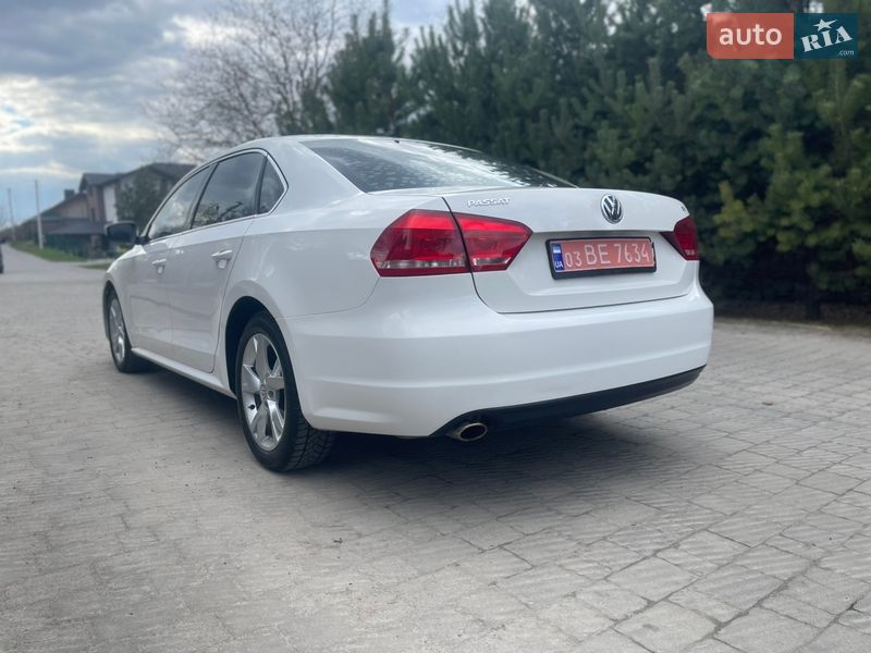 Седан Volkswagen Passat 2013 в Луцке