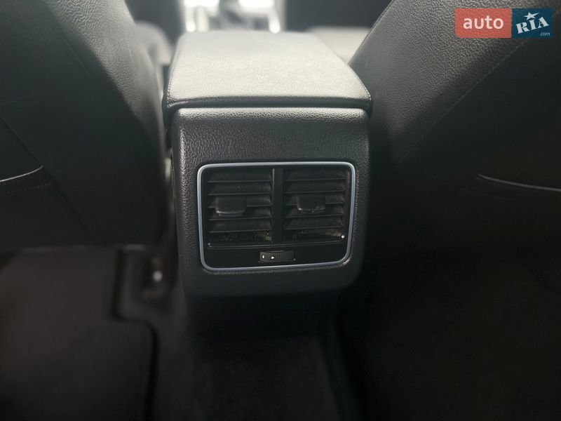 Седан Volkswagen Passat 2013 в Луцке