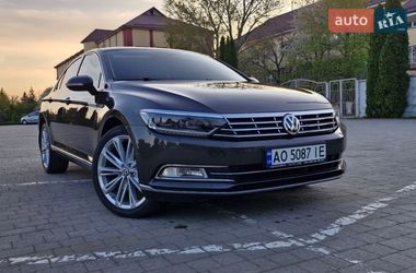 Седан Volkswagen Passat 2017 в Ужгороде