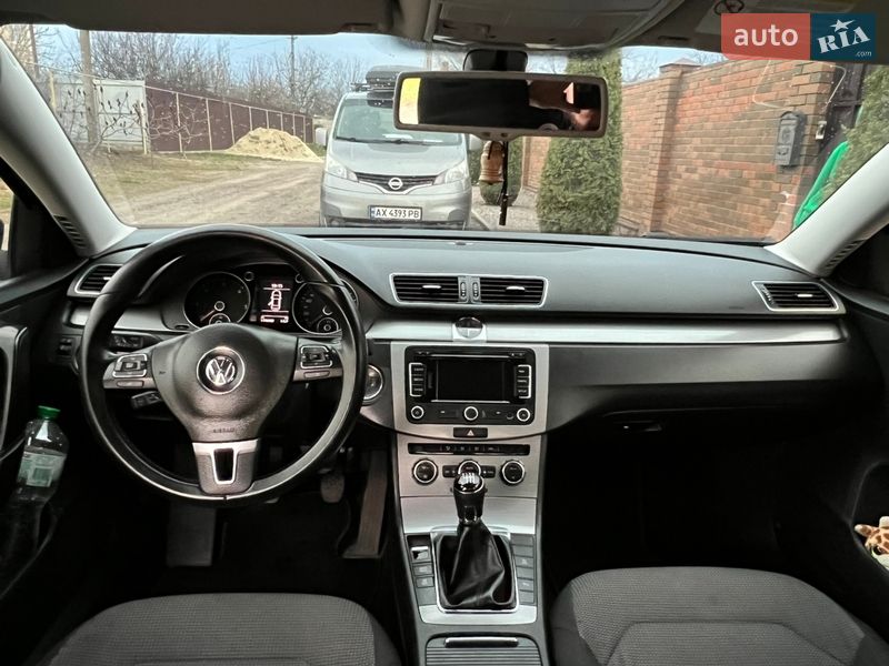 Седан Volkswagen Passat 2012 в Харькове