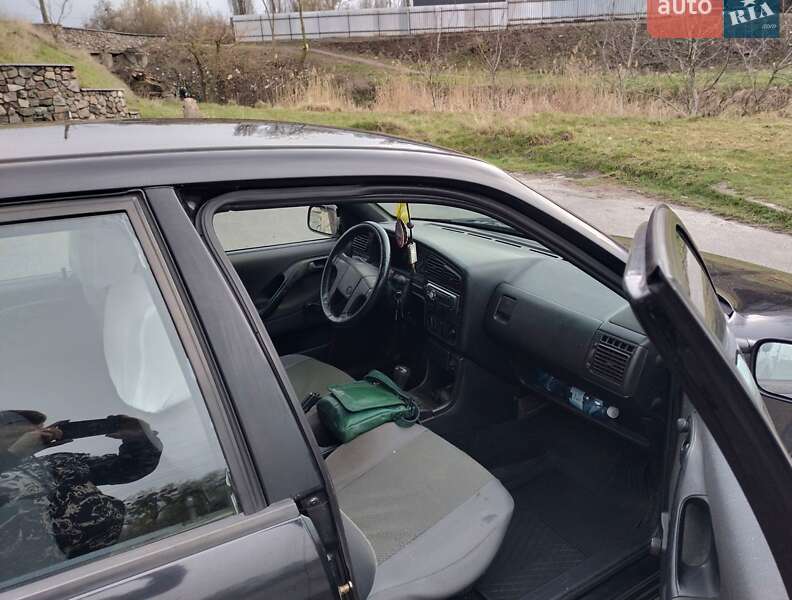 Седан Volkswagen Passat 1996 в Белой Церкви