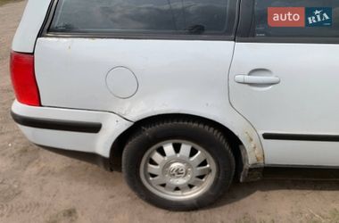 Універсал Volkswagen Passat 1998 в Петриківці