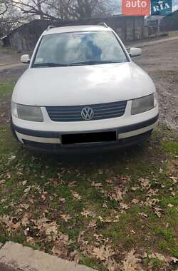 Універсал Volkswagen Passat 1998 в Бершаді