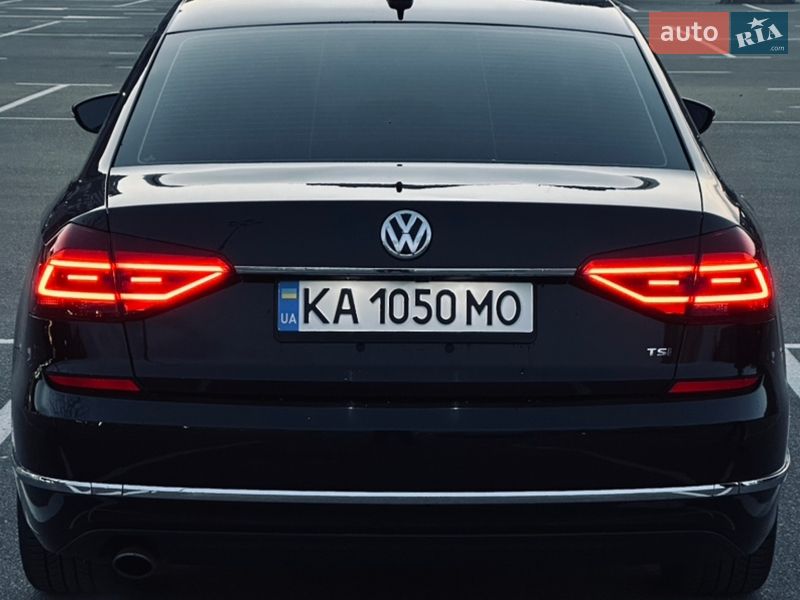 Седан Volkswagen Passat 2018 в Киеве