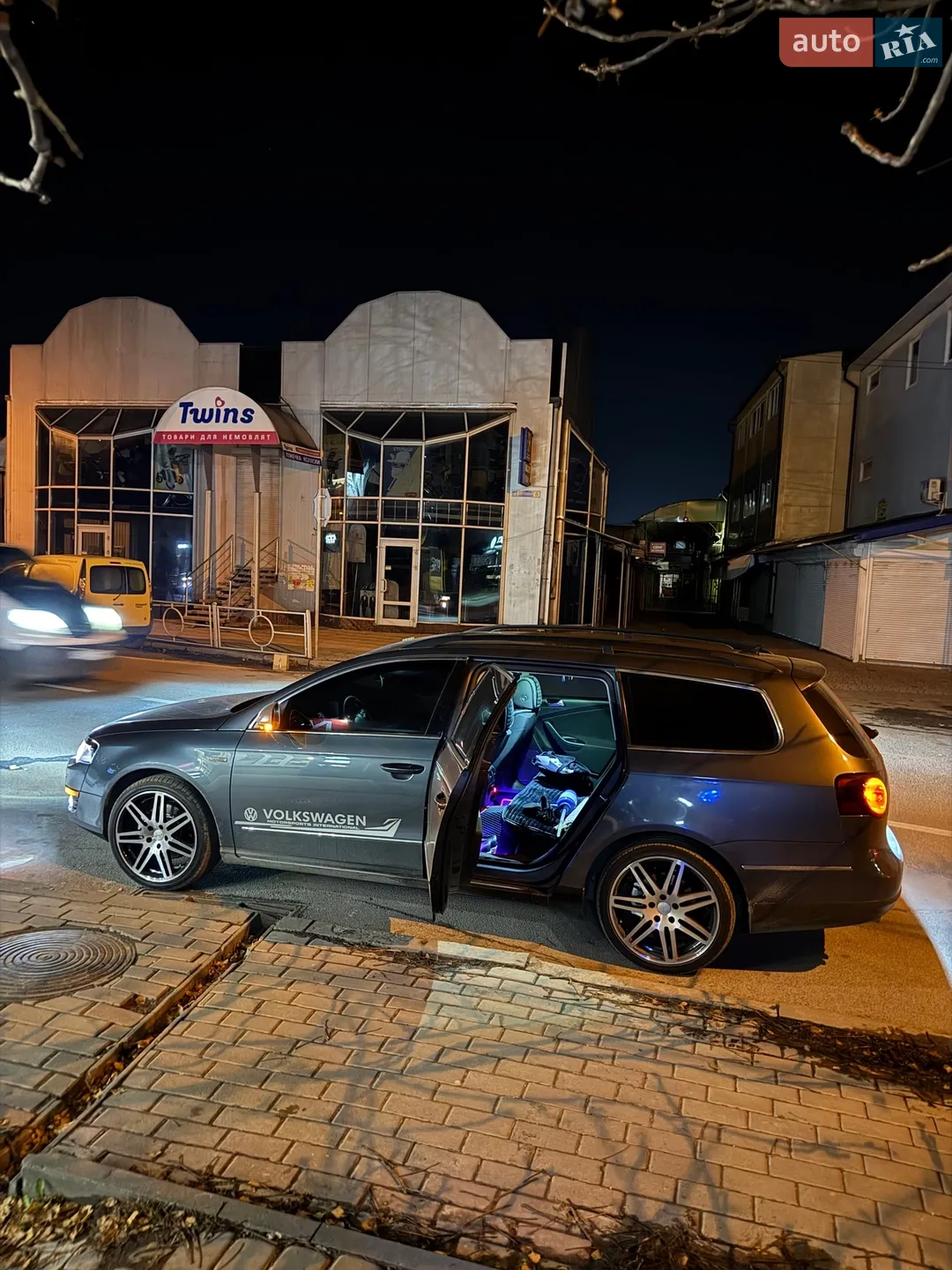 2010 Volkswagen Passat - мініатюра 6