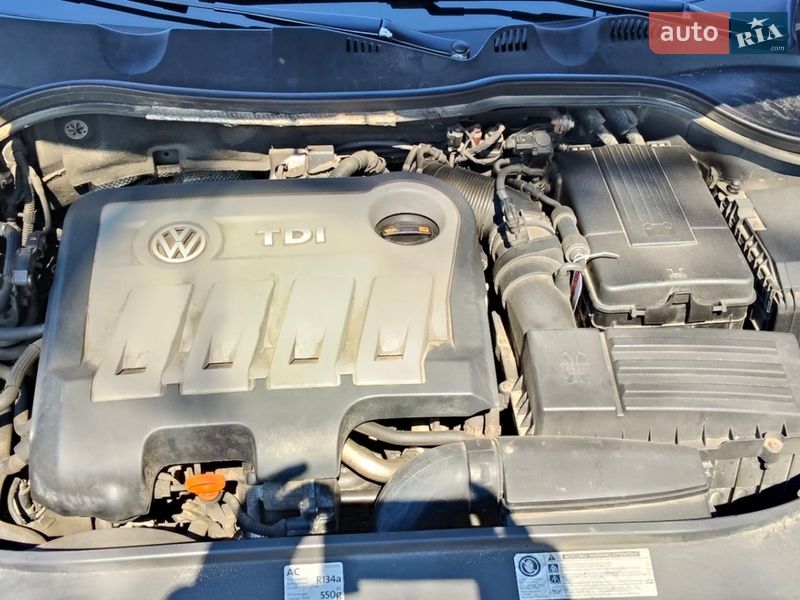 Универсал Volkswagen Passat 2012 в Киеве