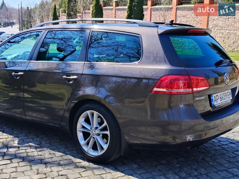 Универсал Volkswagen Passat 2012 в Киеве