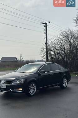 Седан Volkswagen Passat 2010 в Черкасах