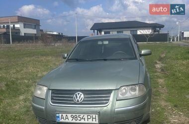 Седан Volkswagen Passat 2002 в Києві