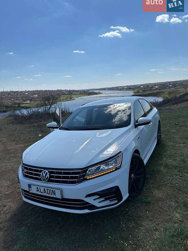 Седан Volkswagen Passat 2016 в Кривом Роге