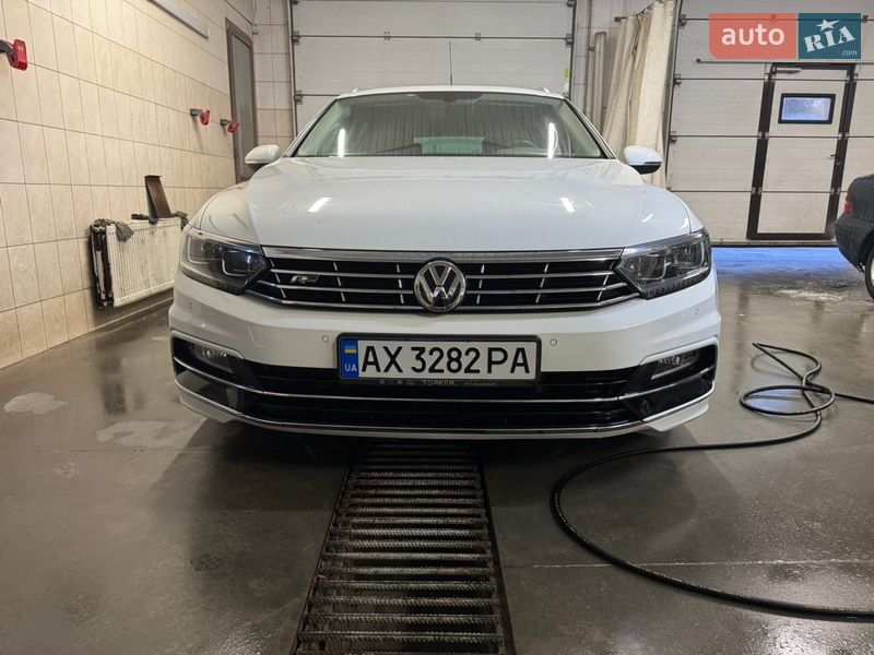 Універсал Volkswagen Passat 2017 в Харкові