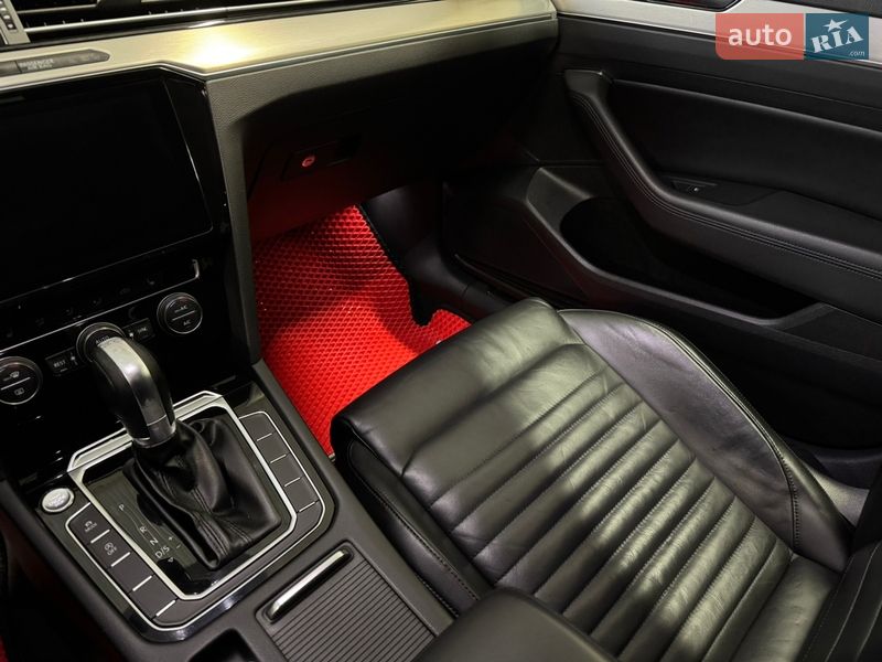 Універсал Volkswagen Passat 2017 в Харкові