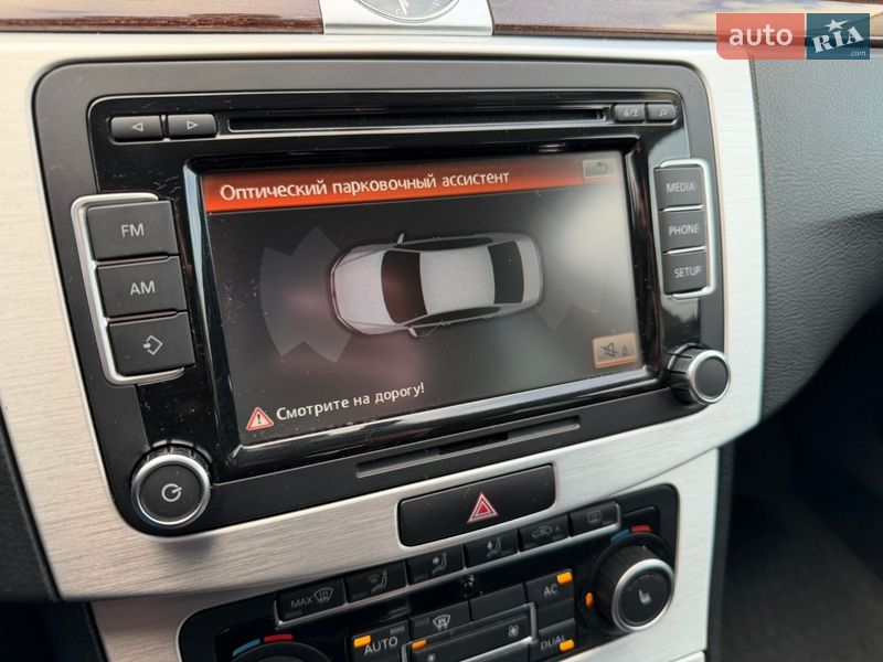 Седан Volkswagen Passat 2011 в Киеве